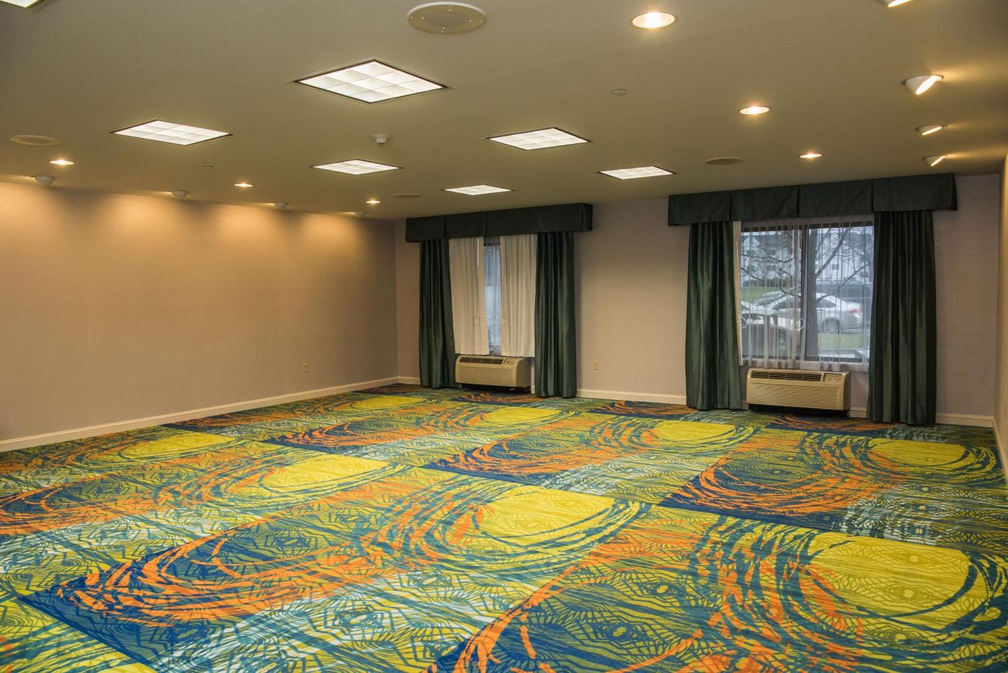 Wyndham Garden Erie Hotel Kearsarge Exterior photo