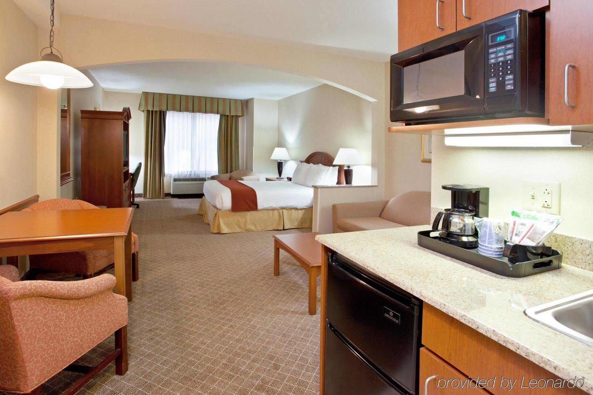 Wyndham Garden Erie Hotel Kearsarge Room photo